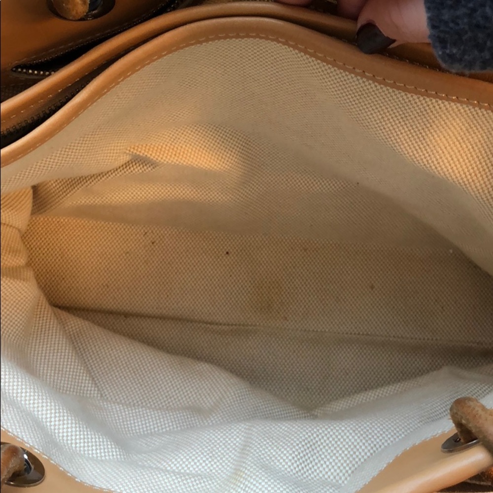 Tod’s camel leather shoulder bag - Picture 3 of 8